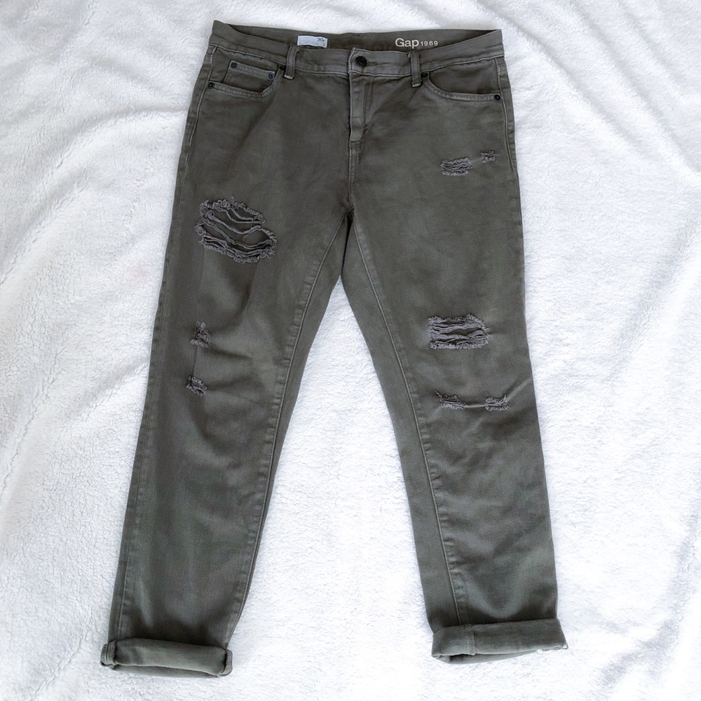 Gap 1969 Distressed Army Green Girlfriend Jeans 30
